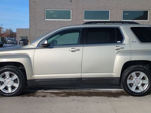Used 2013 GMC Terrain SLE w/ Convenience Package image 2