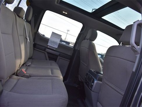 Used 2019 Ford F250 XLT w/ XLT Premium Package image 16