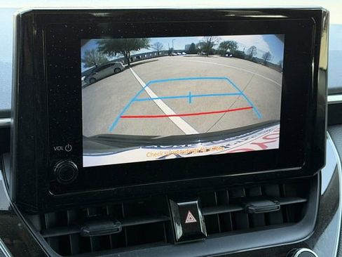 Used 2023 Toyota Corolla LE image 18