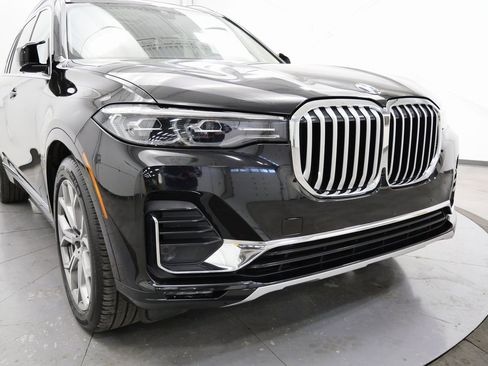 Used 2022 BMW X7 xDrive40i w/ Cold Weather Package image 42