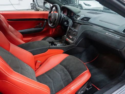 Used 2017 Maserati GranTurismo Sport RWD image 18