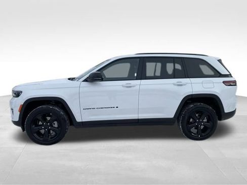 New 2025 Jeep Grand Cherokee Limited image 4