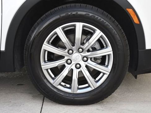 Used 2023 Cadillac XT4 Premium Luxury image 32