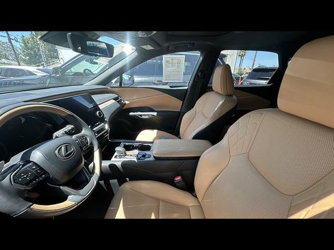 Used 2024 Lexus RX 350 Premium FWD image 3