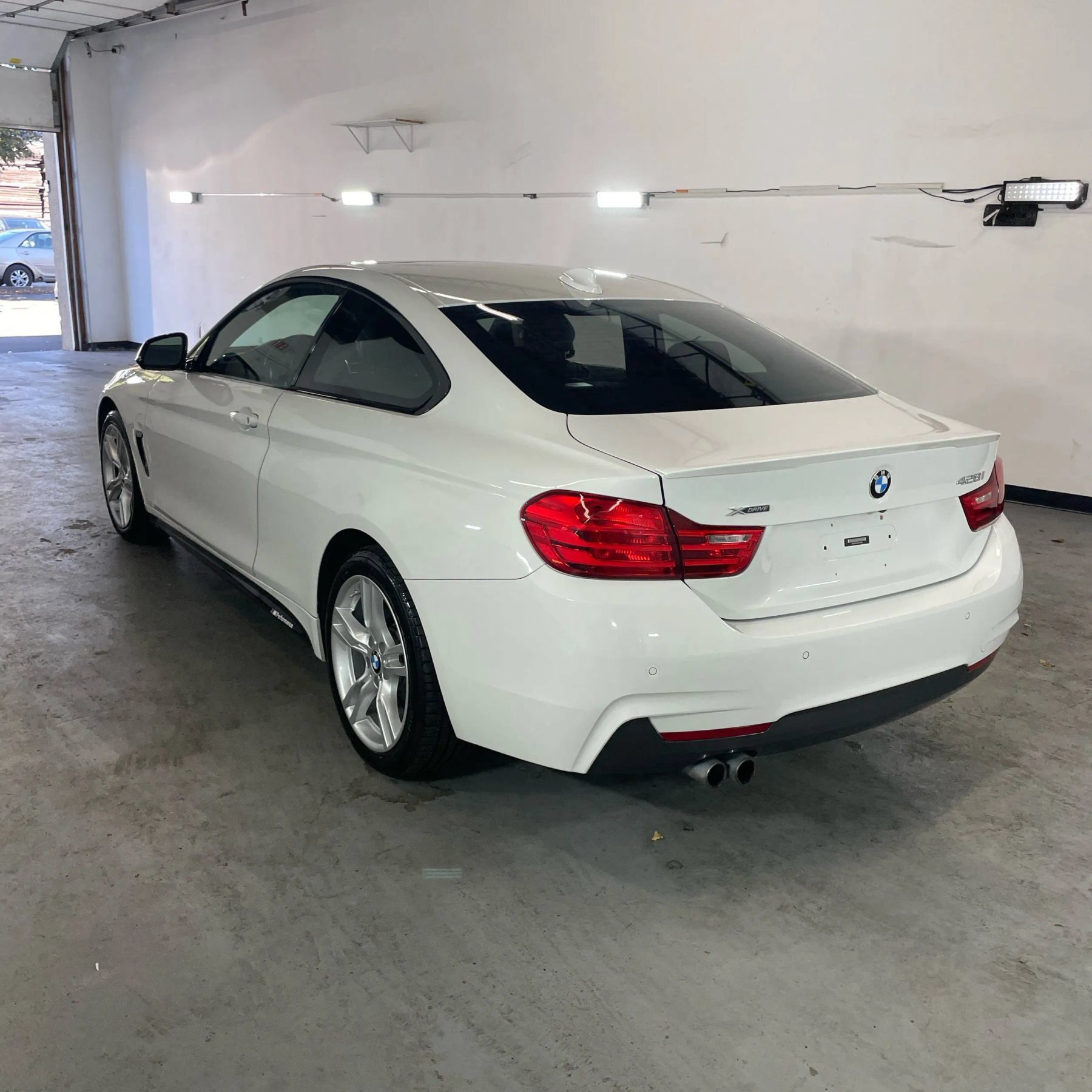 Used 2015 BMW 428i xDrive Coupe AWD/4WD image 4
