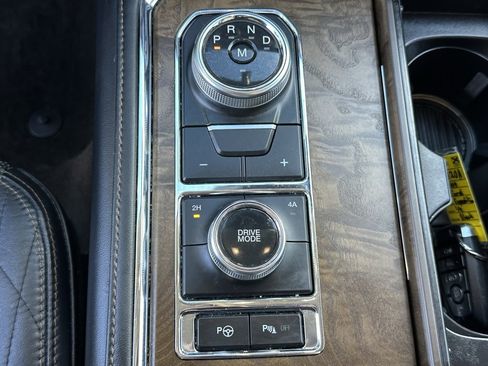 Used 2019 Ford Expedition Platinum image 7