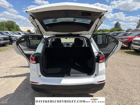 Used 2022 Chevrolet Equinox LS w/ LS Convenience Package FWD image 28