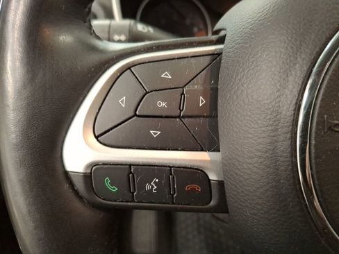 Used 2020 Jeep Compass Latitude image 21