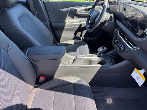 New 2026 Buick Envista Preferred w/ Convenience I Package FWD image 8