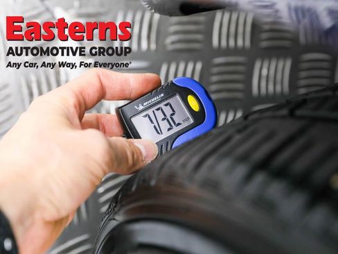 Used 2018 Tesla Model 3 Long Range image 26