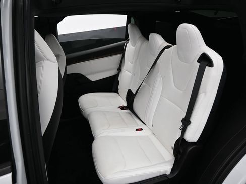 Used 2023 Tesla Model X AWD/4WD image 25