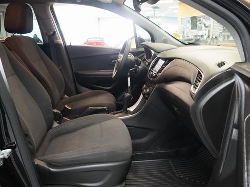 Used 2020 Chevrolet Trax LS w/ Tint and Cruise Package image 31