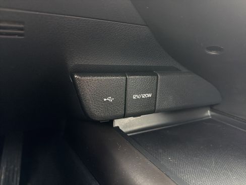 Used 2024 Toyota Camry SE w/ Convenience Package image 21