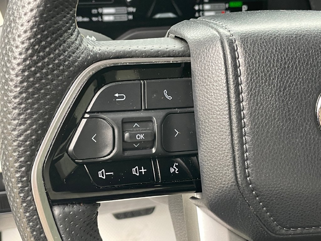 Used 2023 Toyota Sequoia Capstone AWD/4WD image 34