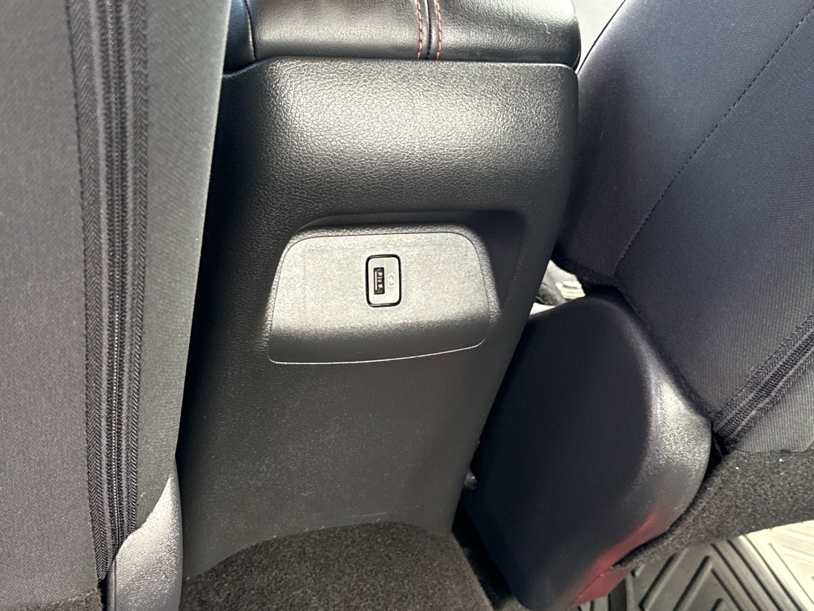 Used 2024 Nissan Sentra SR FWD image 14