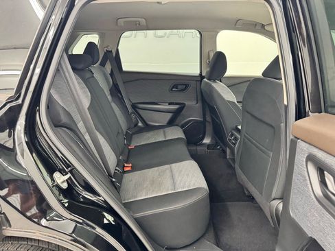 Used 2021 Nissan Rogue S AWD/4WD image 17