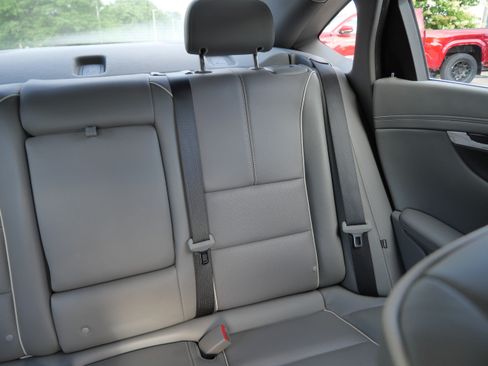 Used 2018 Chevrolet Impala Premier FWD image 14