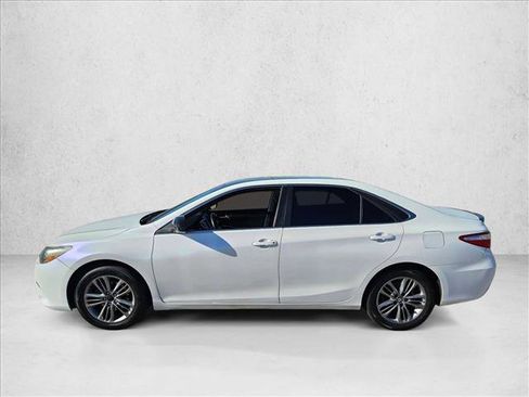 Used 2015 Toyota Camry SE image 8