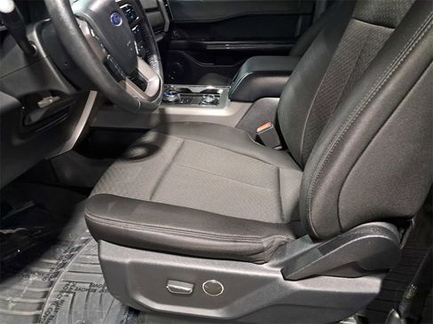 Used 2019 Ford Expedition XLT image 10