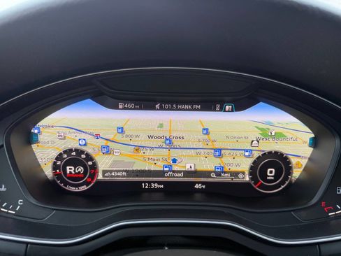 Used 2017 Audi A4 2.0T allroad Premium Plus w/ Technology Package image 12