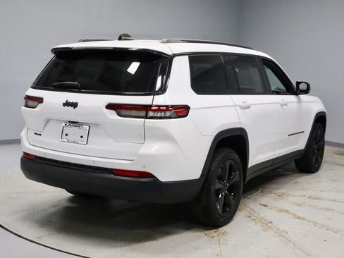 Used 2023 Jeep Grand Cherokee L Laredo AWD/4WD image 11