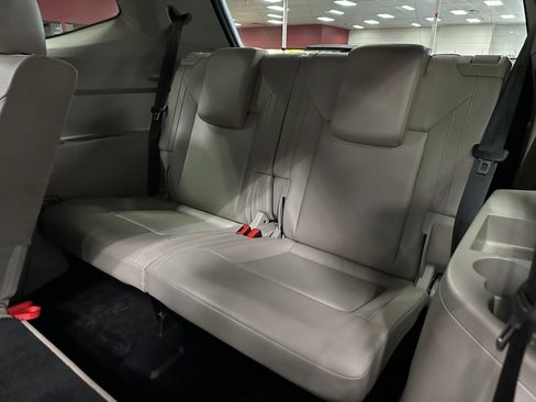 Used 2018 Volkswagen Atlas SE w/ R-Line Package FWD image 27