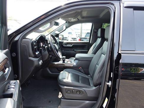 Used 2024 GMC Sierra 1500 Elevation w/ Elevation Premium Package AWD/4WD image 19
