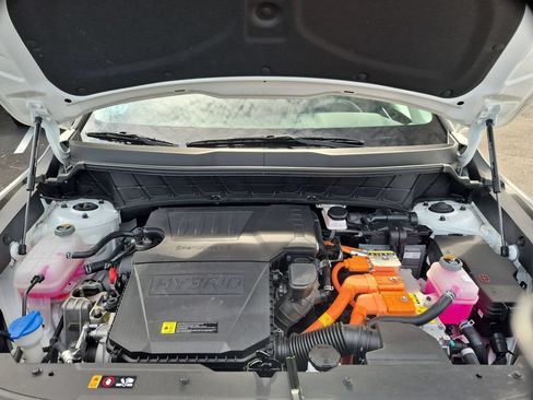 Used 2025 Kia Niro LX FWD image 34