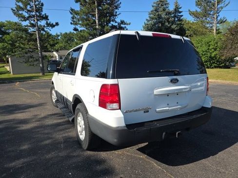 Used 2003 Ford Expedition XLT AWD/4WD image 5