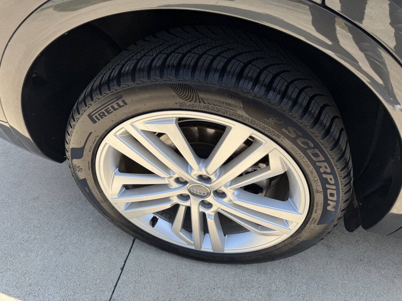 Used 2018 Audi Q5 2.0T Premium Plus w/ Premium Plus Package AWD/4WD image 16