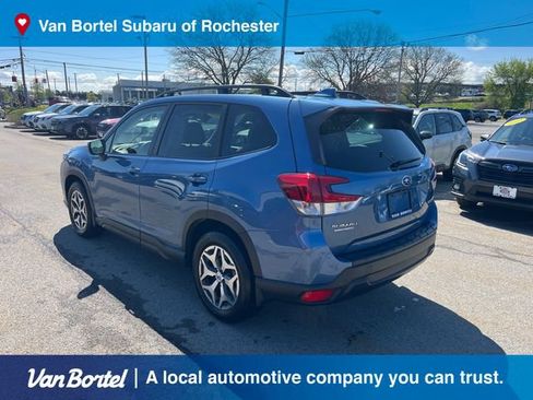 Certified 2023 Subaru Forester Premium AWD/4WD image 3