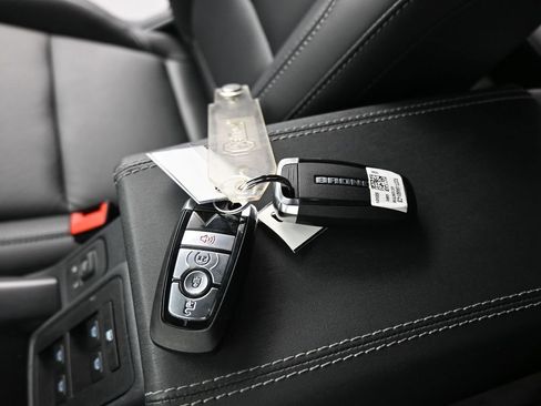 New 2025 Ford Bronco Outer Banks image 18