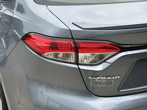 Used 2021 Toyota Corolla SE FWD image 12