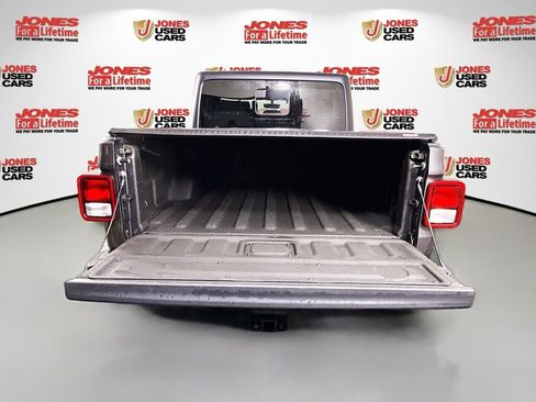 Used 2022 Jeep Gladiator Sport image 29