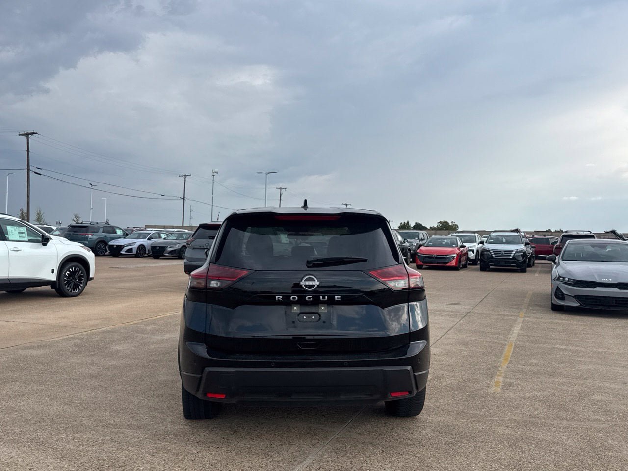 Certified 2025 Nissan Rogue SV FWD image 22