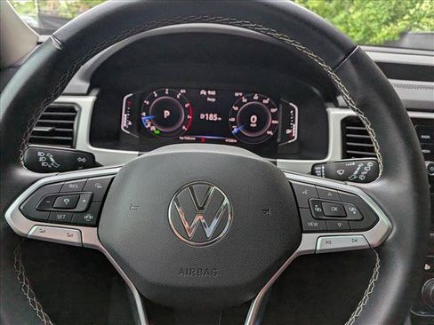 Used 2023 Volkswagen Atlas SE w/ Panoramic Sunroof Package FWD image 36