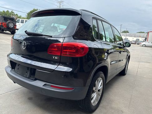 Used 2017 Volkswagen Tiguan S FWD image 5