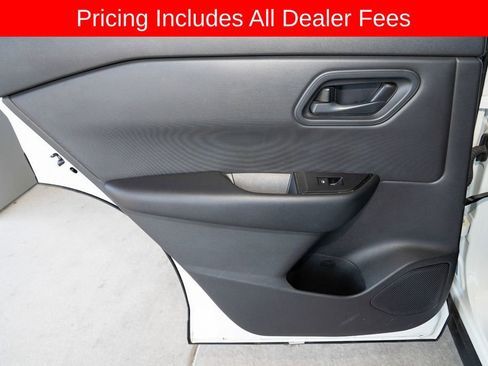 Used 2024 Nissan Rogue S AWD/4WD image 16