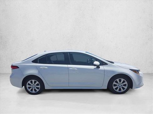 Used 2024 Toyota Corolla LE FWD image 4