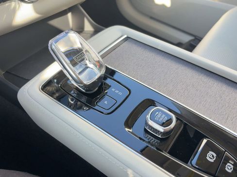 New 2026 Volvo XC90 B6 Ultra image 18