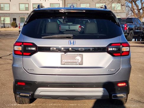 Used 2023 Honda Pilot Elite image 8