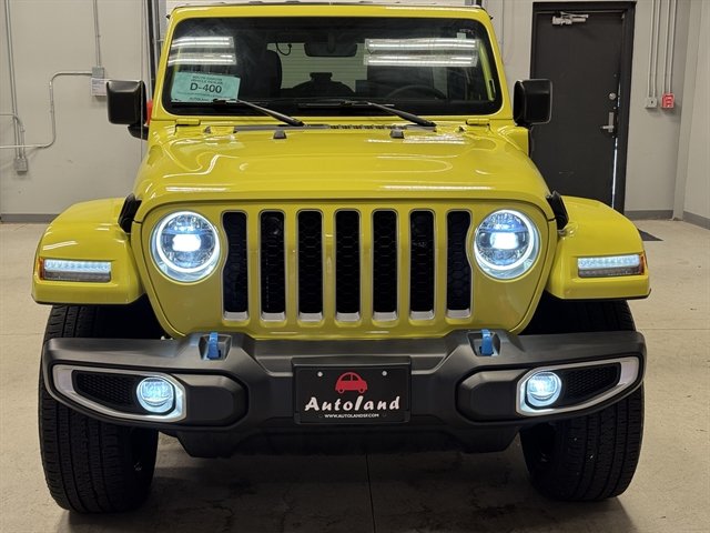 Used 2023 Jeep Wrangler Unlimited Sahara AWD/4WD image 7