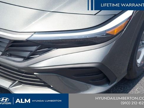 New 2026 Hyundai Elantra SE FWD image 12