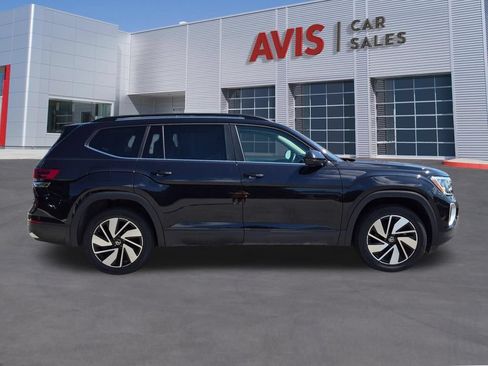 Used 2025 Volkswagen Atlas SE AWD/4WD image 5