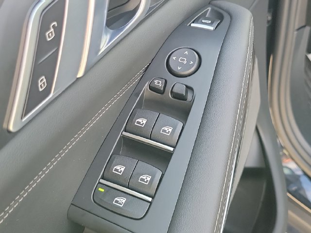 Used 2026 BMW X5 sDrive40i RWD image 19