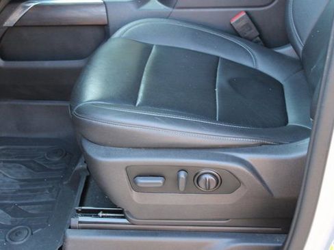 Used 2022 GMC Sierra 1500 SLT image 15