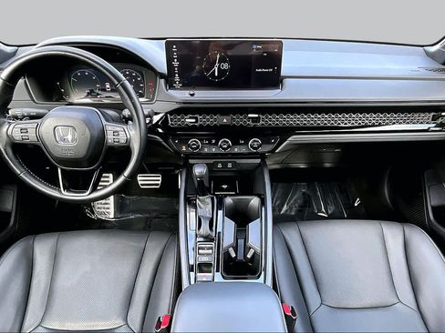 Used 2025 Honda Accord Sport image 16