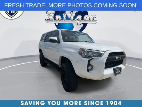 Used 2017 Toyota 4Runner SR5 Premium AWD/4WD image 2