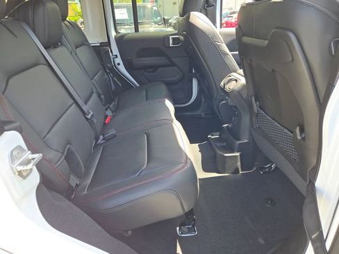 New 2026 Jeep Wrangler Unlimited Rubicon AWD/4WD image 10