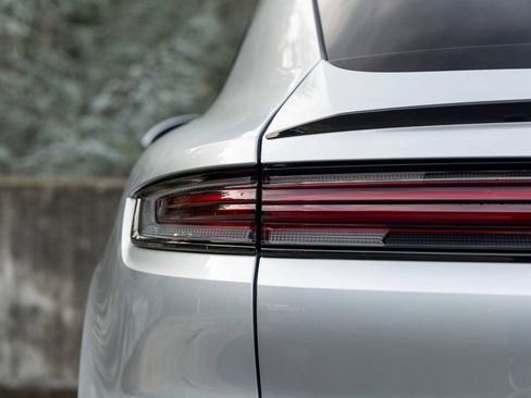 New 2026 Porsche Cayenne Coupe image 18